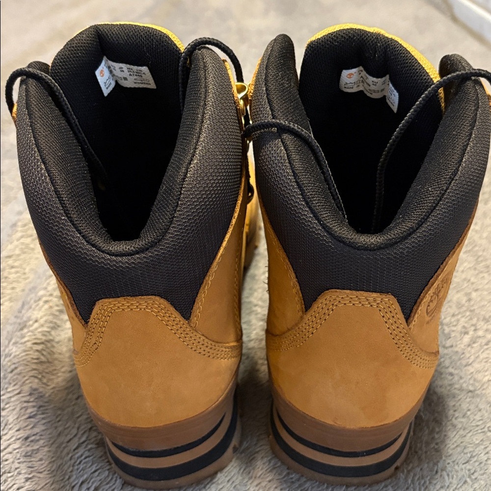 NWOT Timberland Women's Euro Hiker Waterproof Brown Boots Sz 9 - Picture 3 of 7